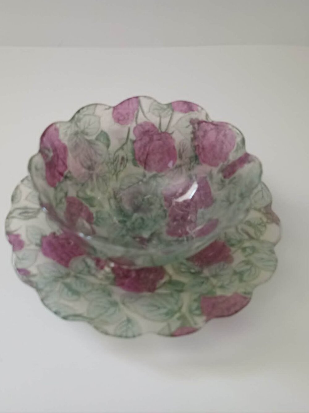 Vintage Floral Glass Bowl & Plate Set – Scalloped Edges - Picture 3 of 8